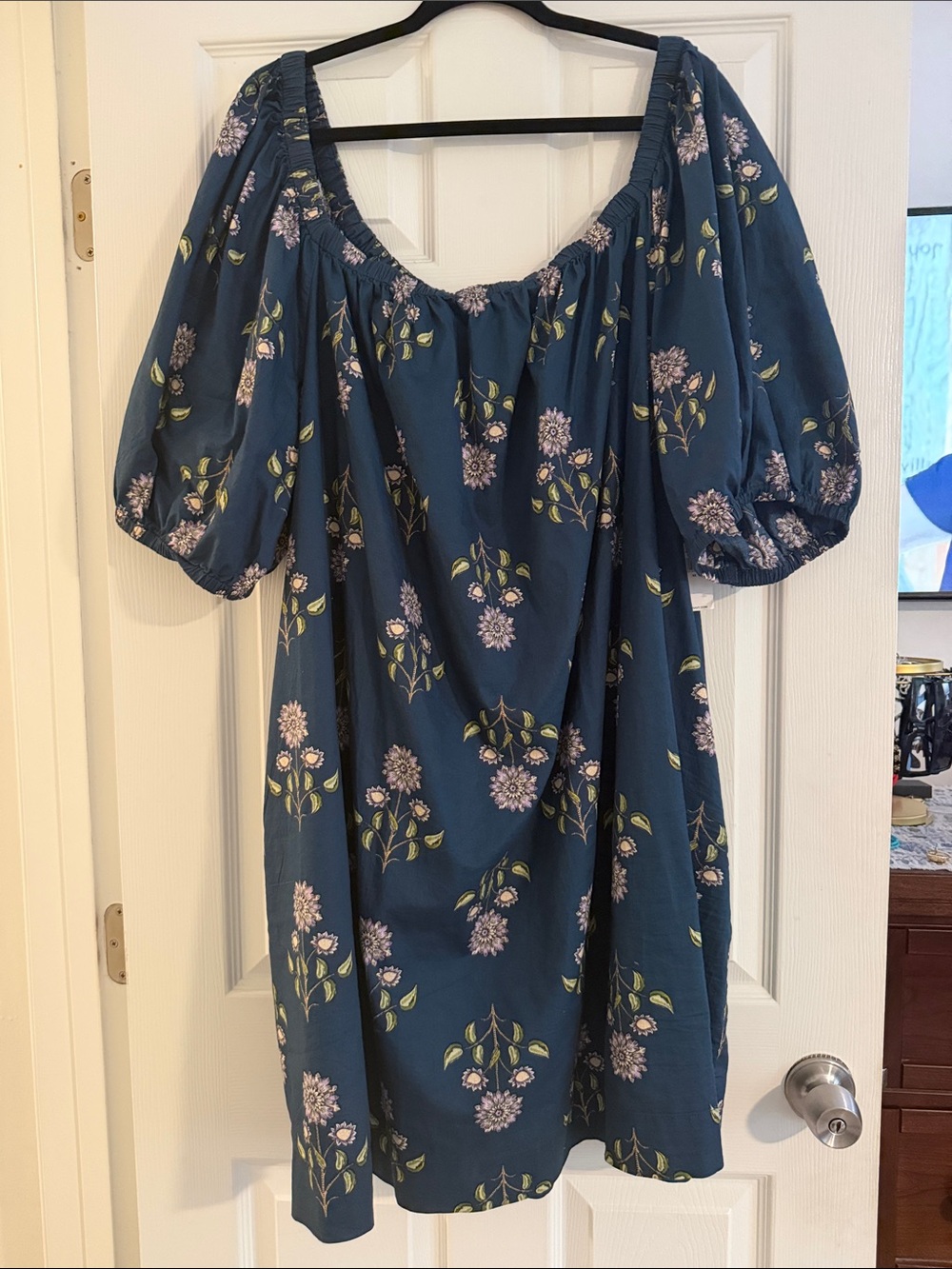 Old Navy Navy Floral dress